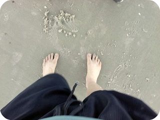  photo barefoot_zps64be921e.jpg